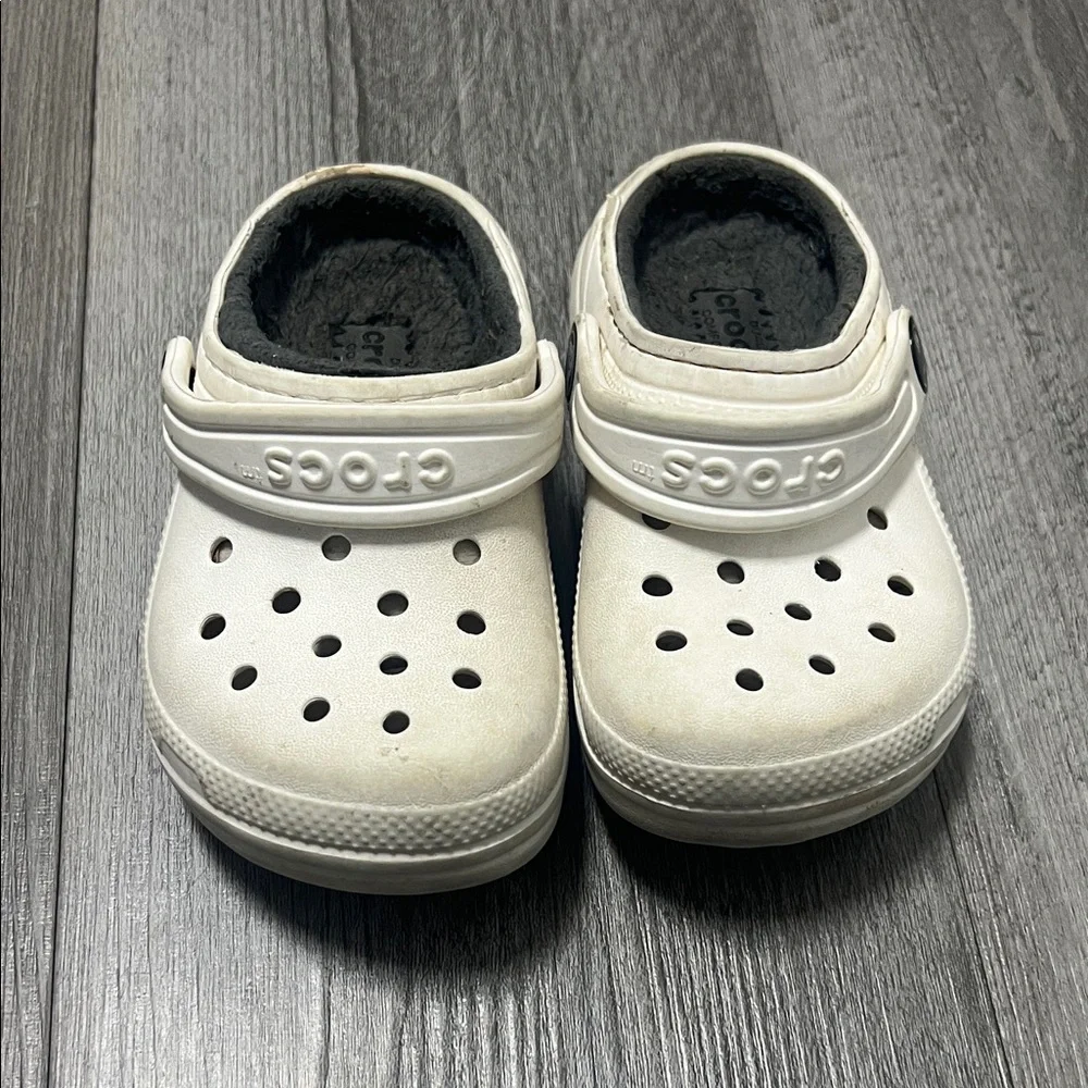 CROCS classic Kids lined slip on shoes / size C8